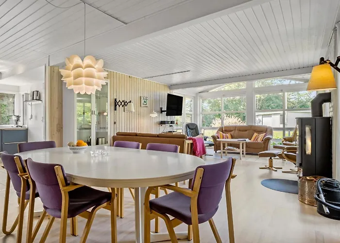 Semesterbostad Strandholmen Xi Millinge